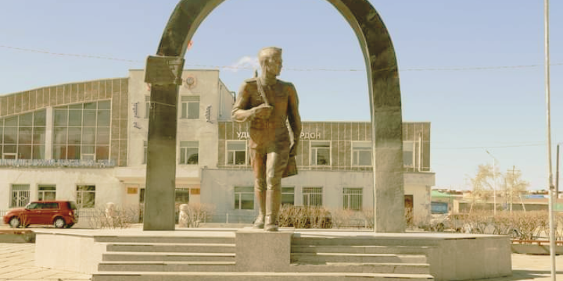 Говь-Алтай аймгийн Есөнбулаг сум